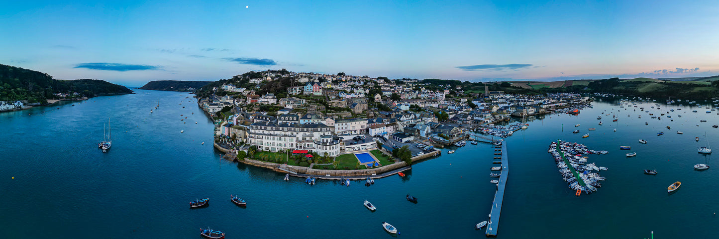 Salcombe Town Panoramic 2